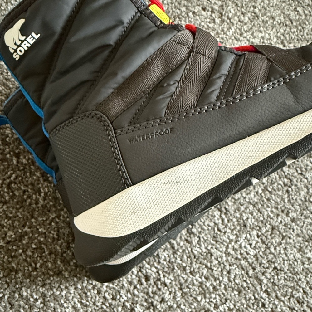Sorel Kids Winter Boots with Blue Lining and Red Laces - Picture 7 of 7